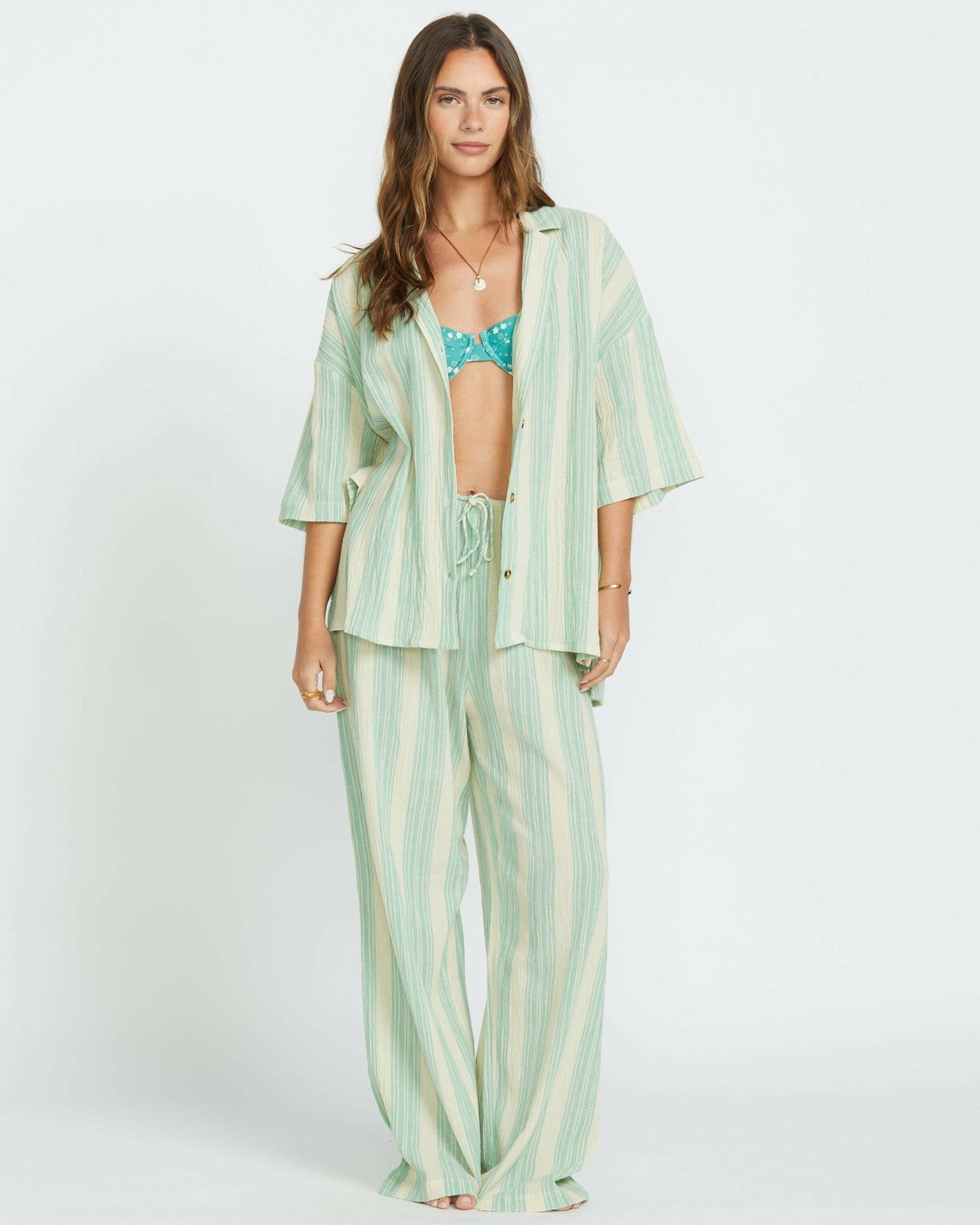 Beach Side Short Sleeve Shirt | Island Green Billabong