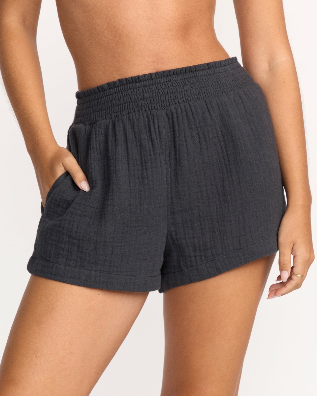In The Waves Short | Black Sands Billabong