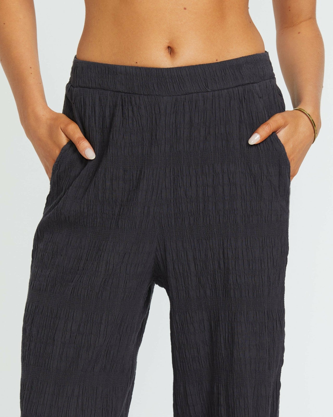 Sandy Shore Elastic Waist Pants | Black Sands Billabong