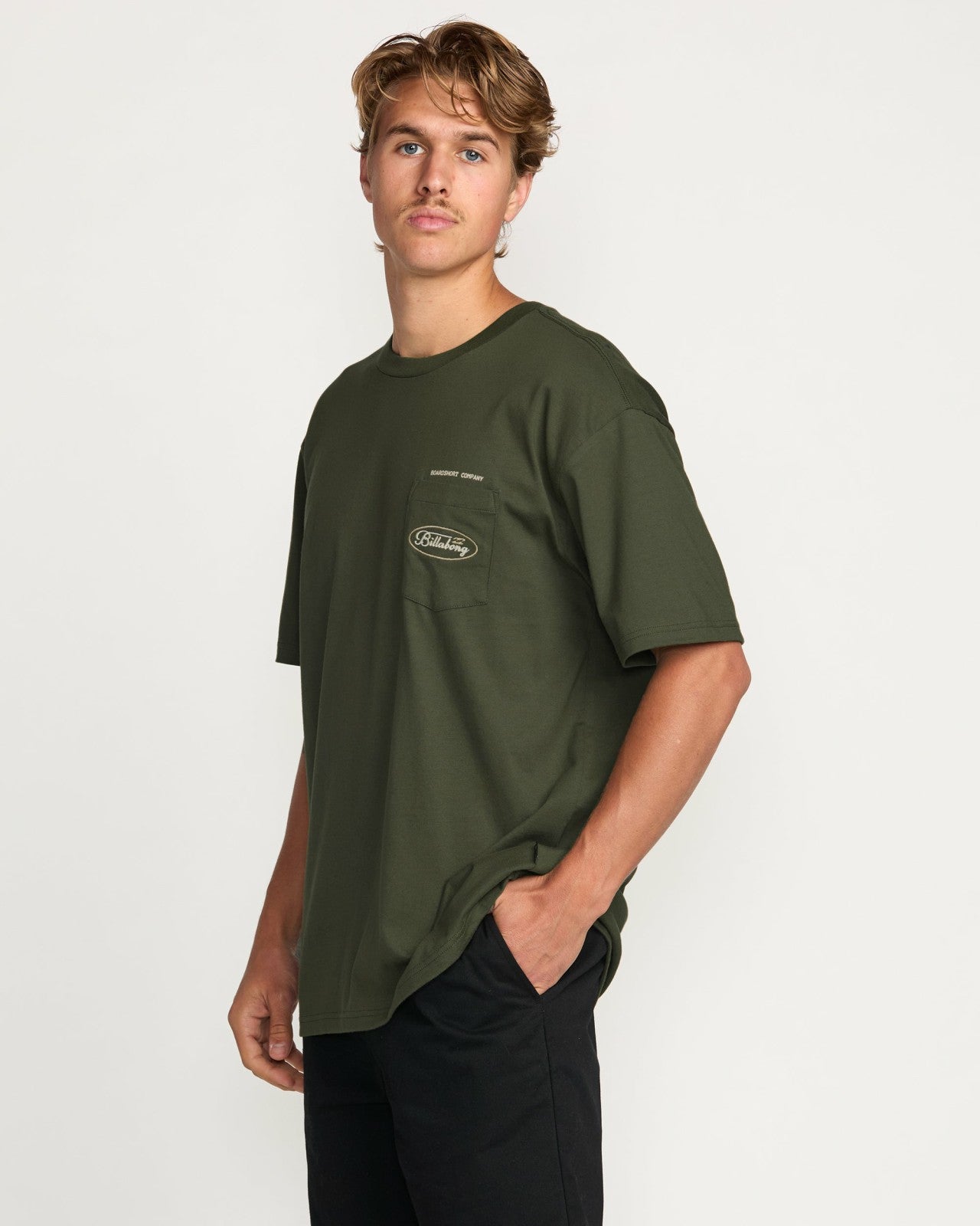 Bad Dog Pocket Regular Tee | Olive Billabong