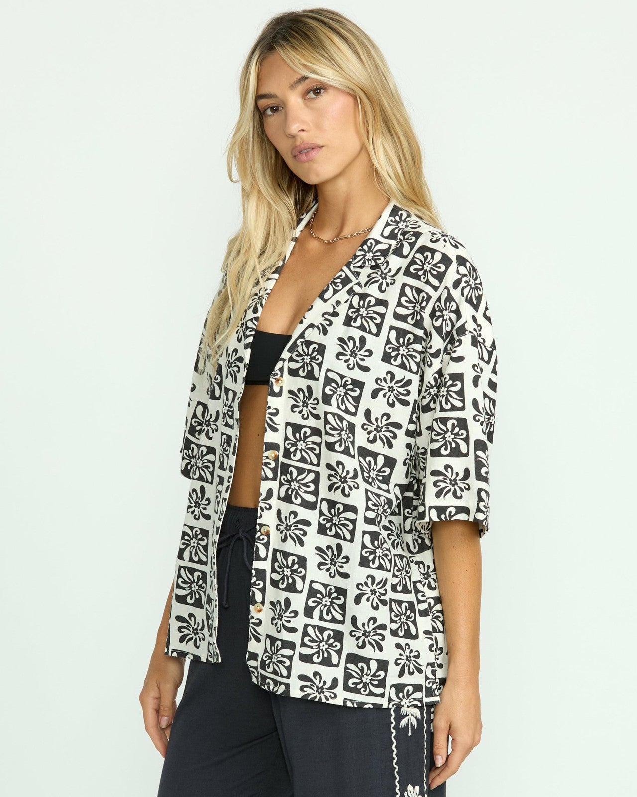 Beach Side Printed Short Sleeve Shirt | Black Sands Billabong