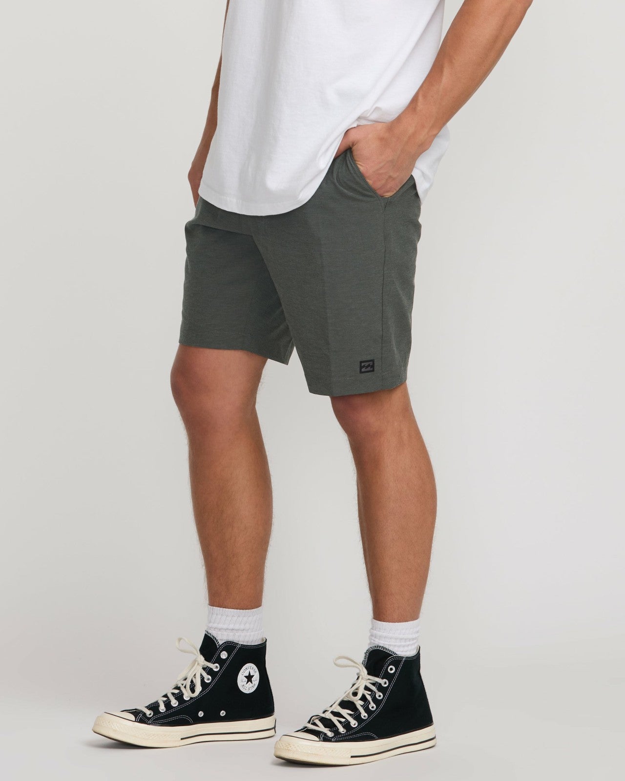 Crossfire Submersible 19" Hybrid Shorts | Asphalt Billabong