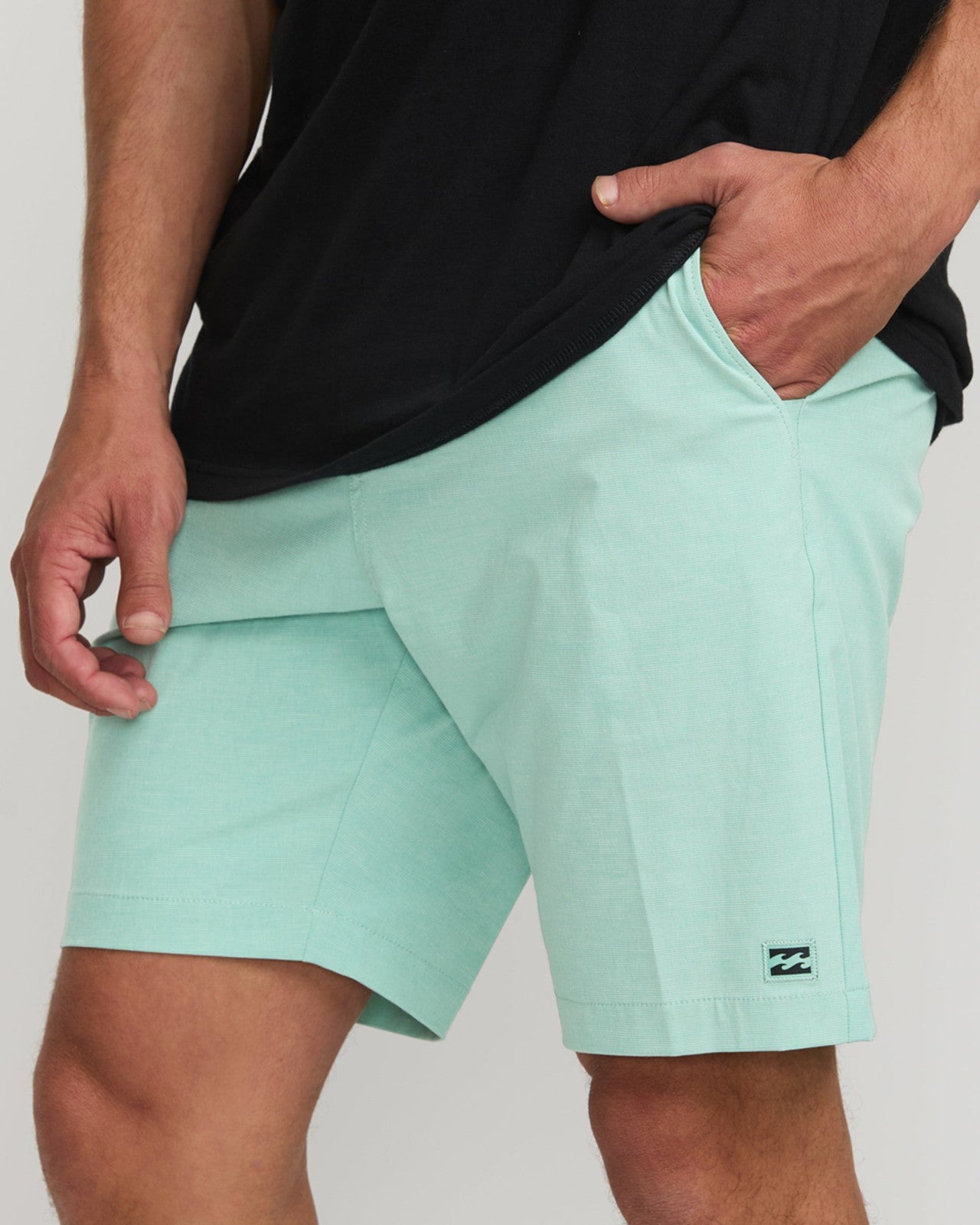Crossfire Submersible 19" Hybrid Shorts | Bermuda Billabong