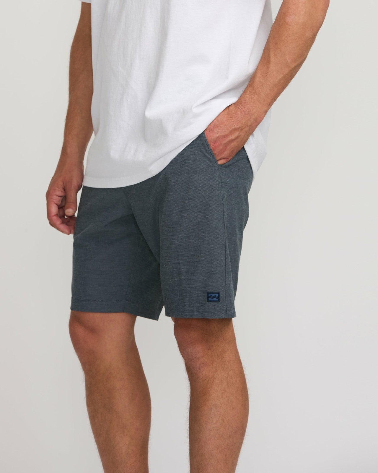 Crossfire Submersible 19" Hybrid Shorts | Navy Billabong