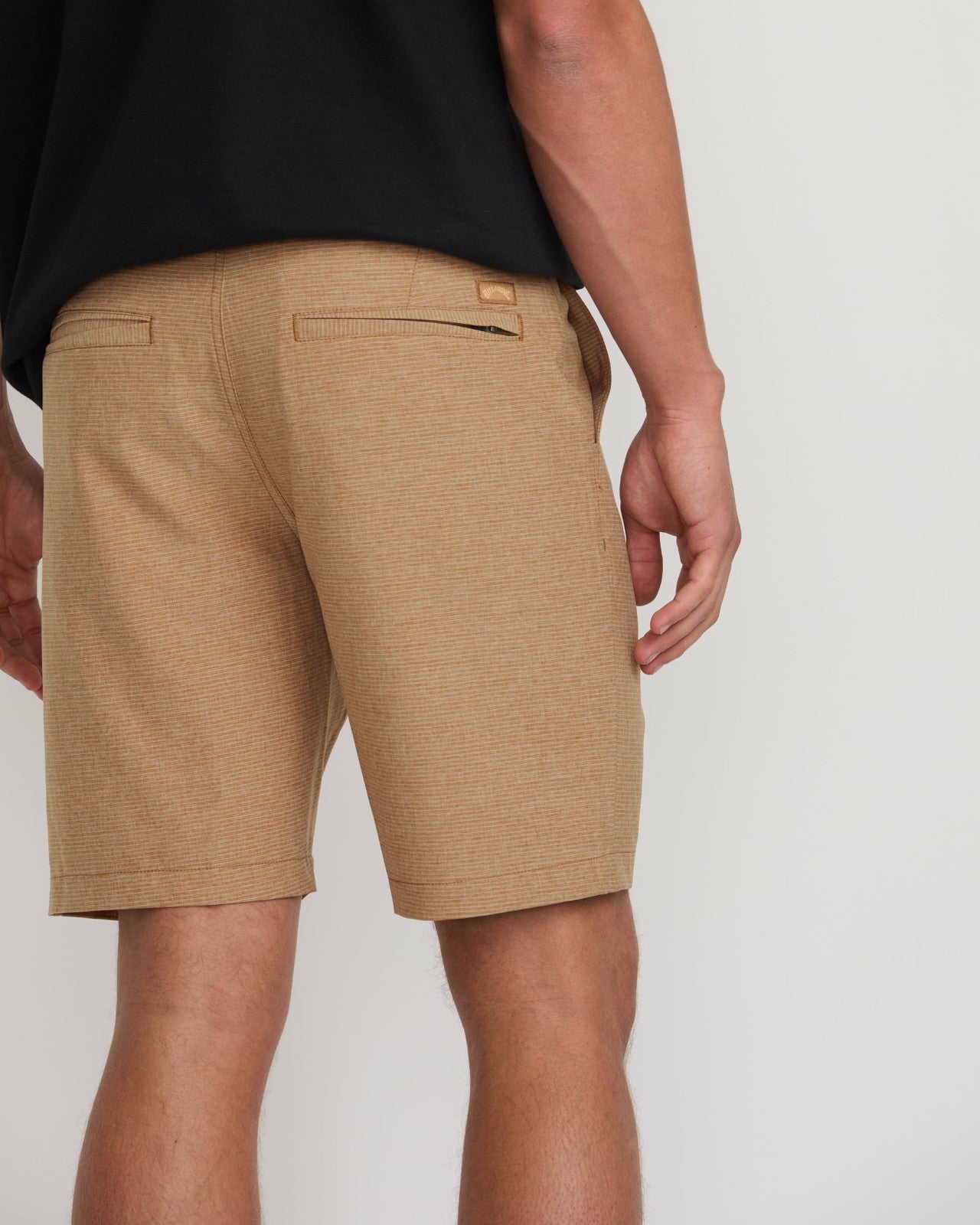 Crossfire Submersible 19" Hybrid Shorts | Tobacco Billabong