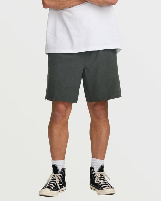 Crossfire Elastic Submersible 18" Hybrid Shorts | Asphalt Billabong