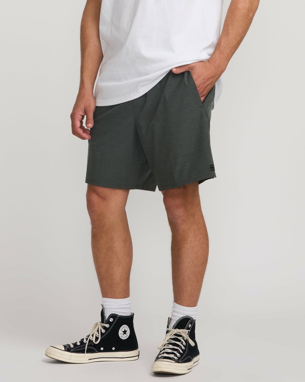 Crossfire Elastic Submersible 18" Hybrid Shorts | Asphalt Billabong