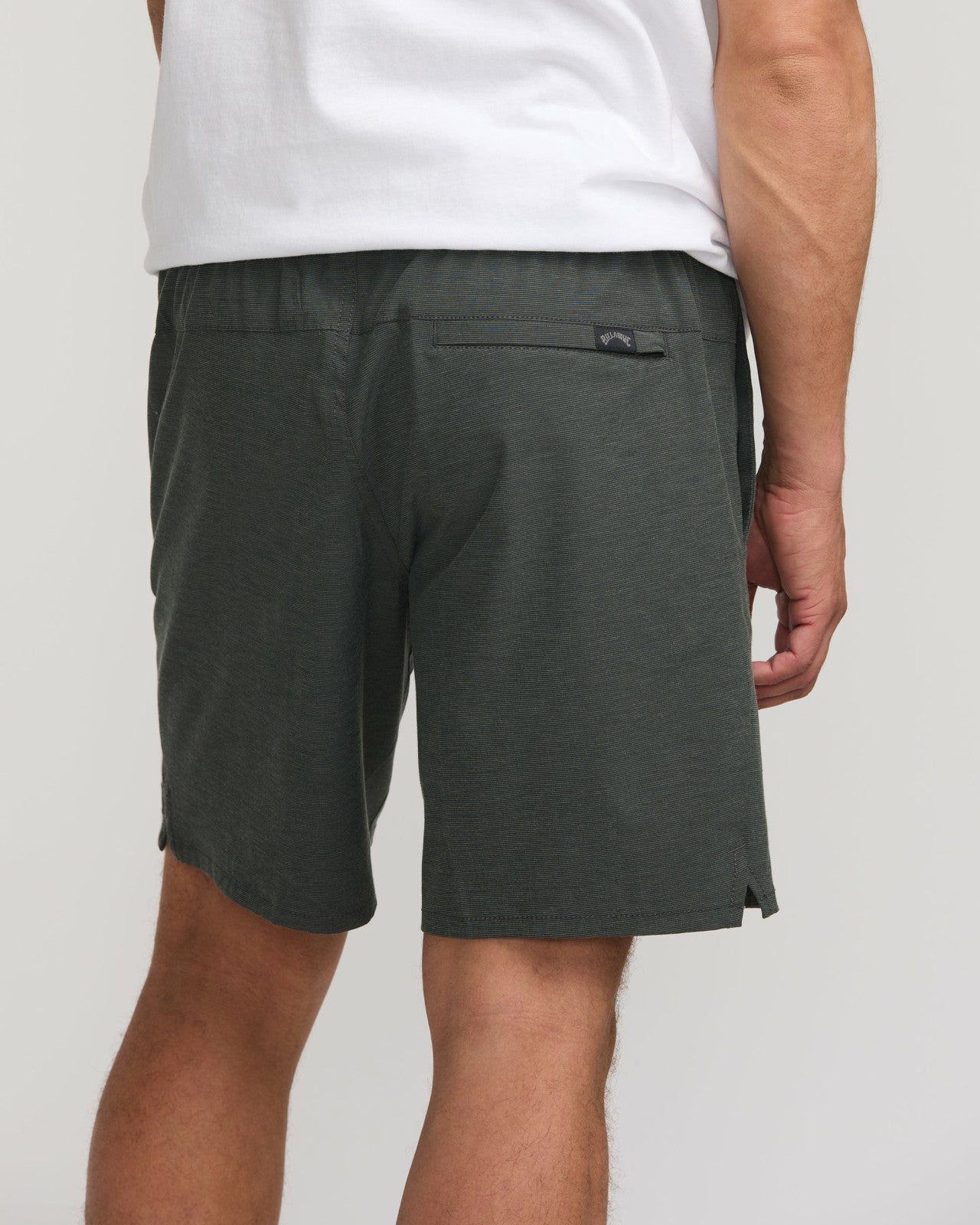 Crossfire Elastic Submersible 18" Hybrid Shorts | Asphalt Billabong