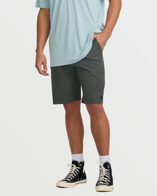 Crossfire Submersible 21" Hybrid Shorts | Asphalt Billabong