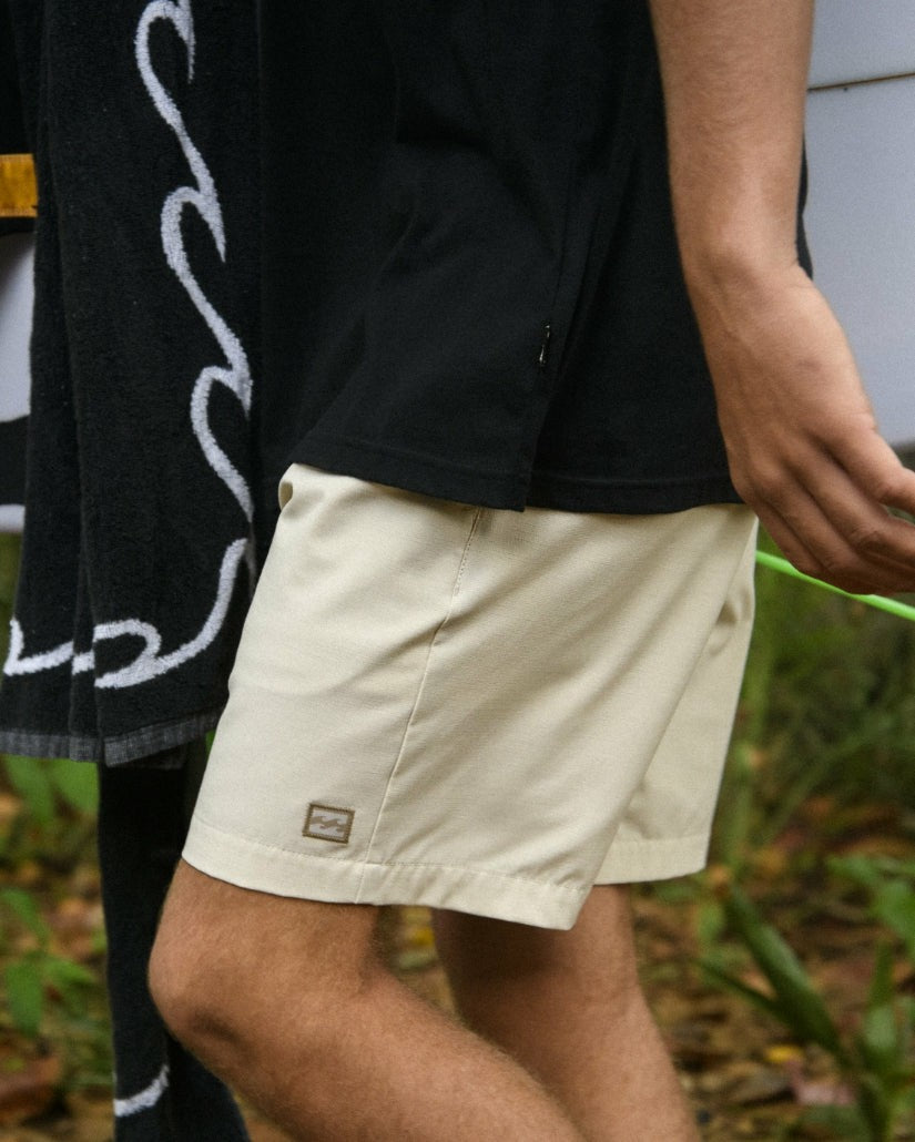 Crossfire Submersible 21" Hybrid Shorts | Bleached Sand Billabong