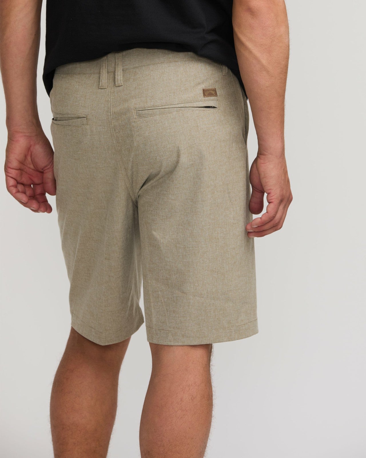 Crossfire Submersible 21" Hybrid Shorts | Khaki Billabong
