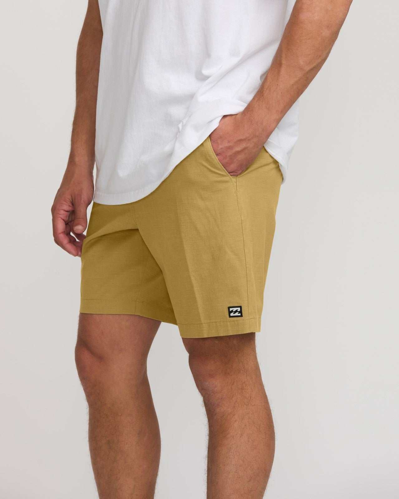 Crossfire Wave Wash Submersible 18" Hybrid Shorts | Khaki Billabong