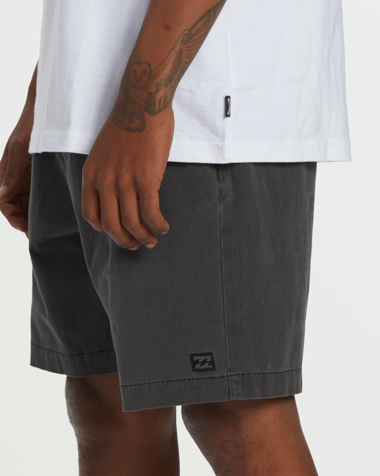 Crossfire Wave Wash Submersible 18" Hybrid Shorts | Washed Black Billabong