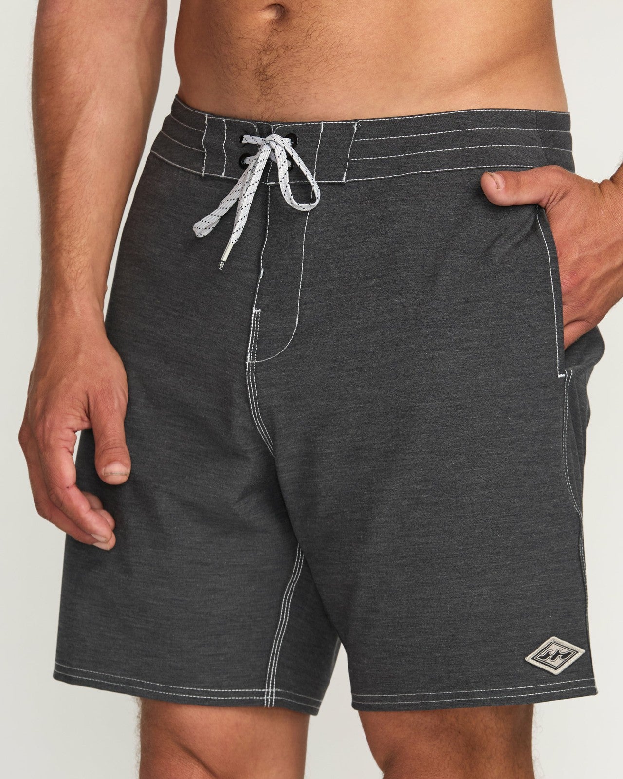 Every Other Day Lo Tide 18" Boardshorts | Black Billabong
