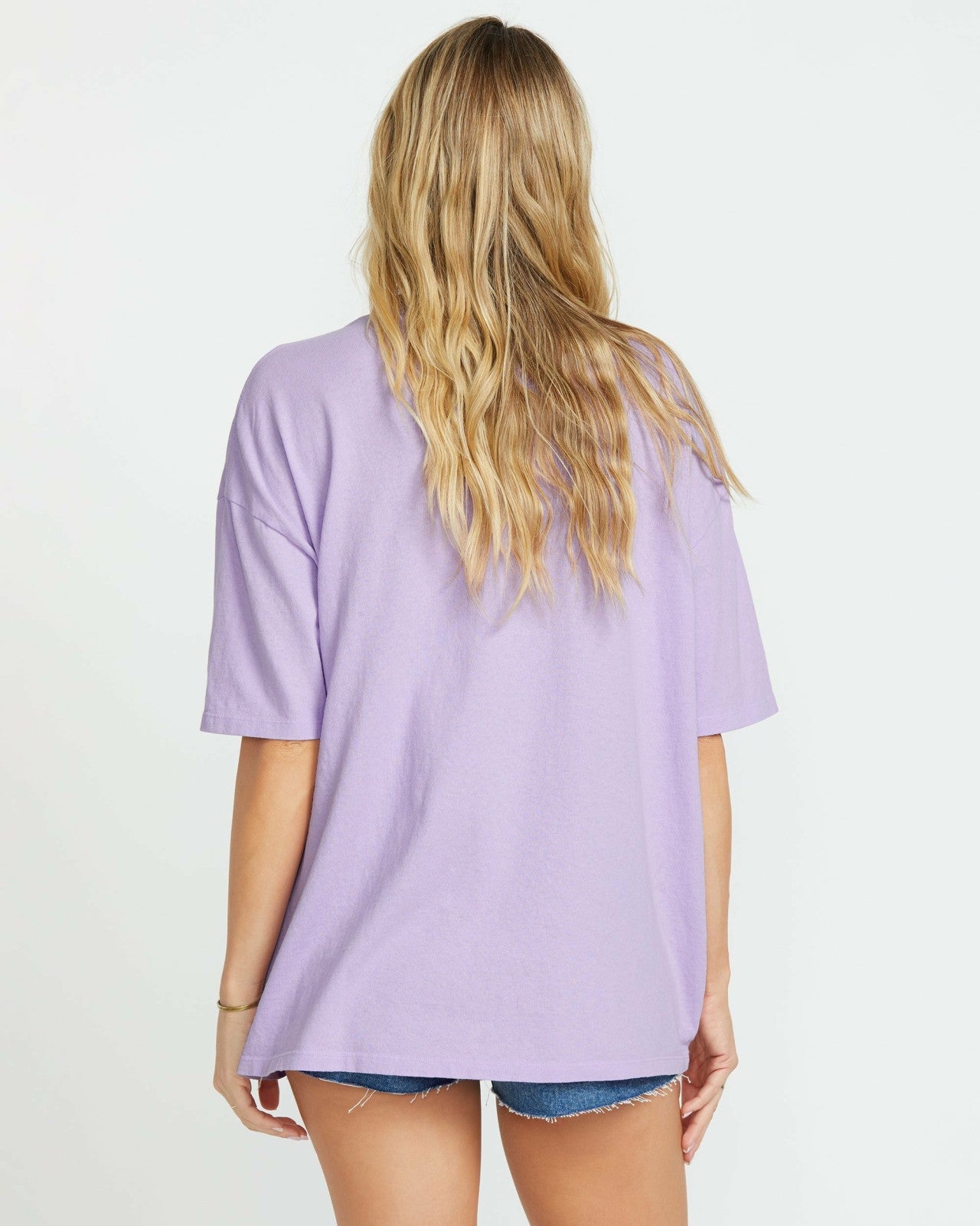 Goes Around Here Tee | Peaceful Lilac Billabong