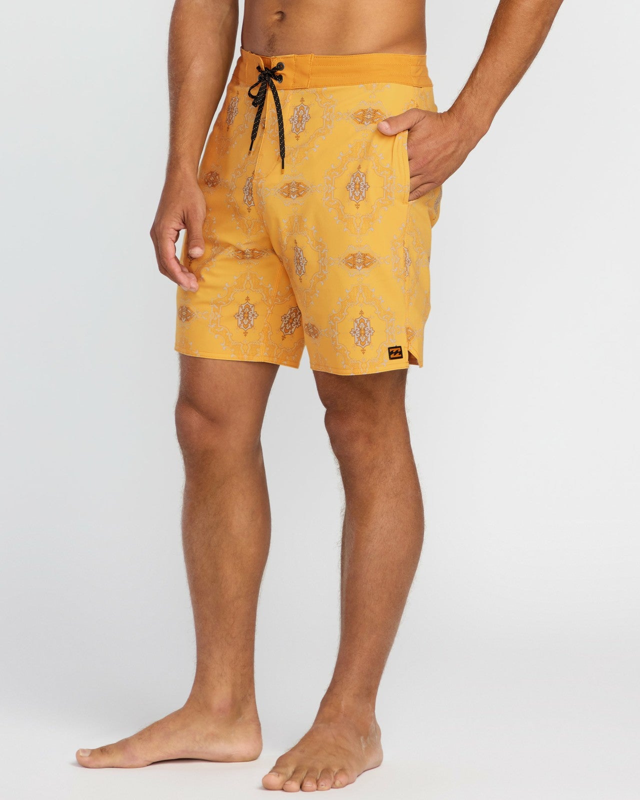 Good Times Lo Tide 18" Boardshorts | Dust Yellow Billabong