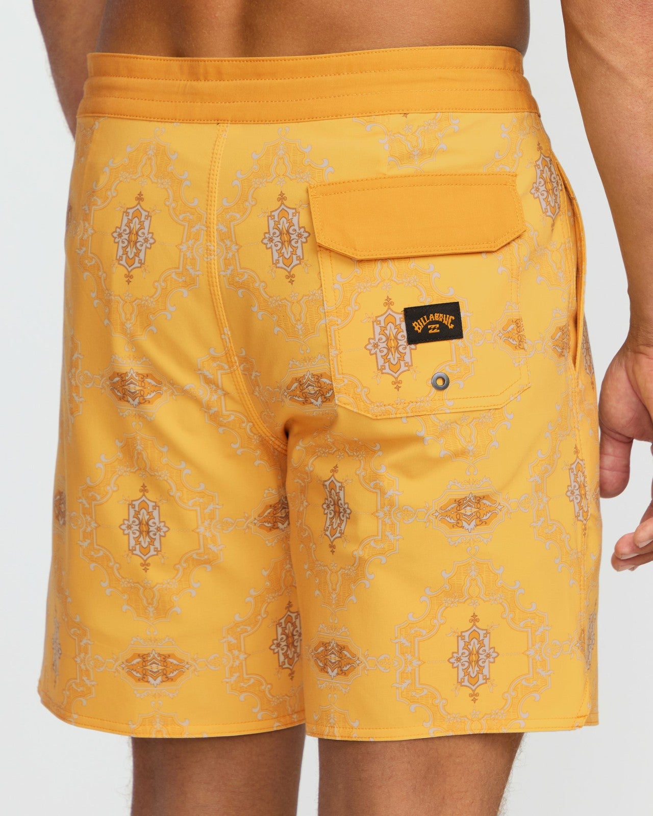 Good Times Lo Tide 18" Boardshorts | Dust Yellow Billabong