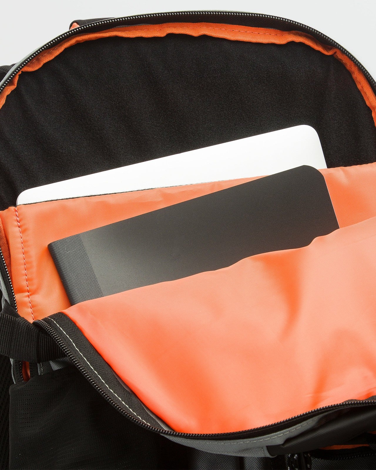 Greyman Backpack | Asphalt Billabong