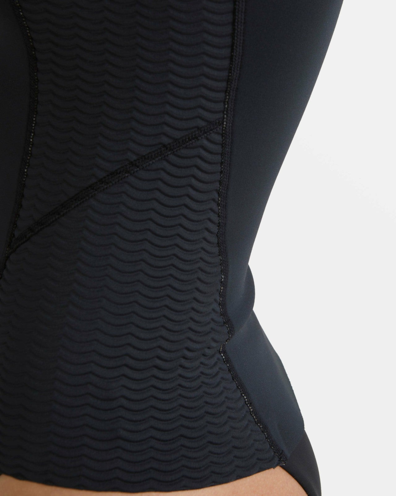 Peeky Natural Flatlock Jacket | Black Billabong