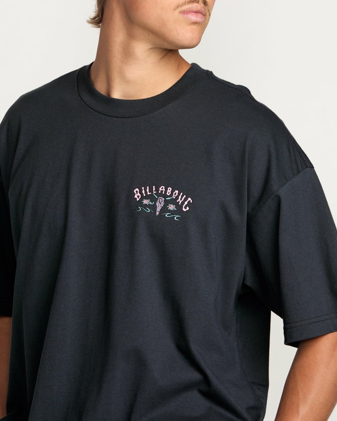 Raging Bull Regular Tee | Washed Black Billabong