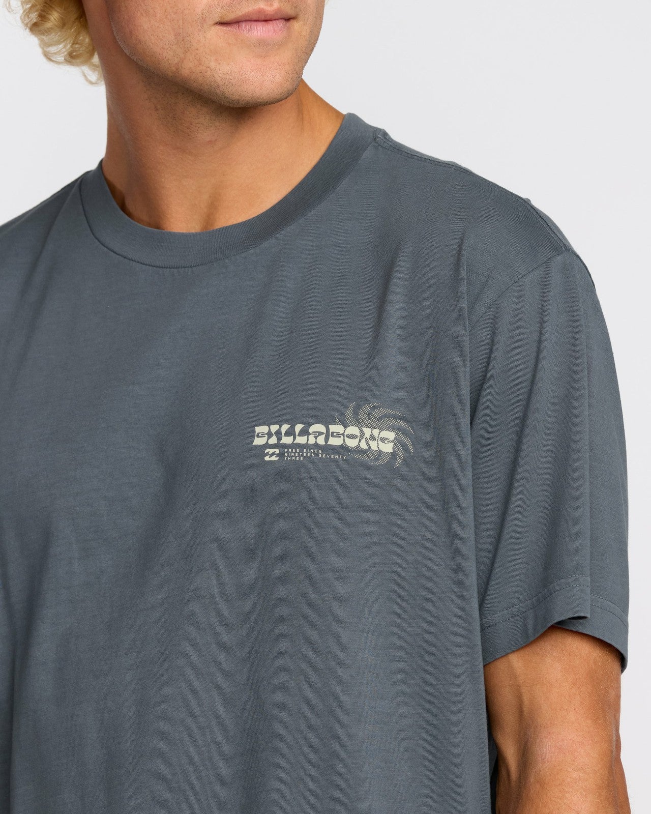 Single Fin Premium Wave Wash Short Sleeve T-Shirt | Midnight Blue Billabong