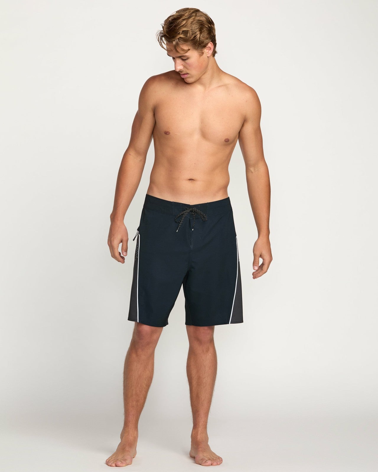 Straddie Pro Performance 20" Boardshorts | Stealth Billabong