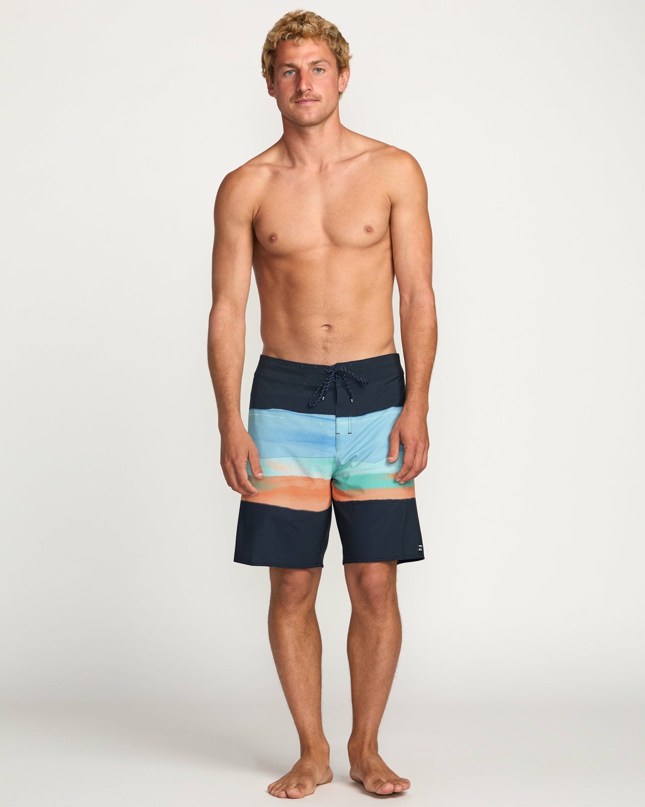 Sundays Airlite 19" Boardshorts | Stealth Billabong