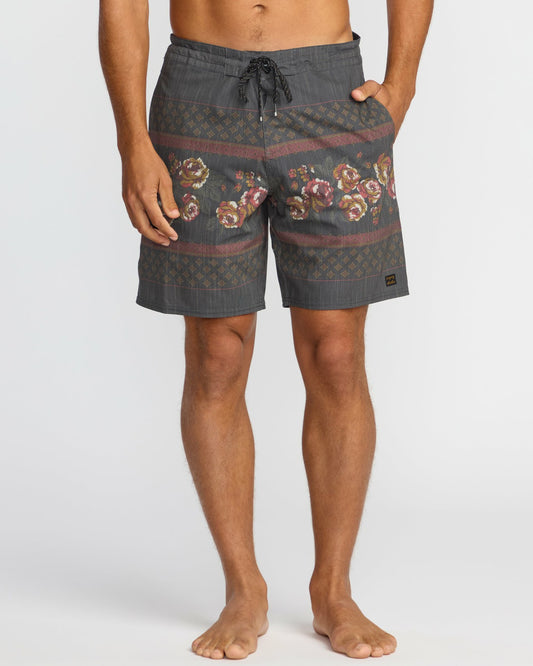 Sundays Lo Tide 19" Boardshorts | Black Billabong