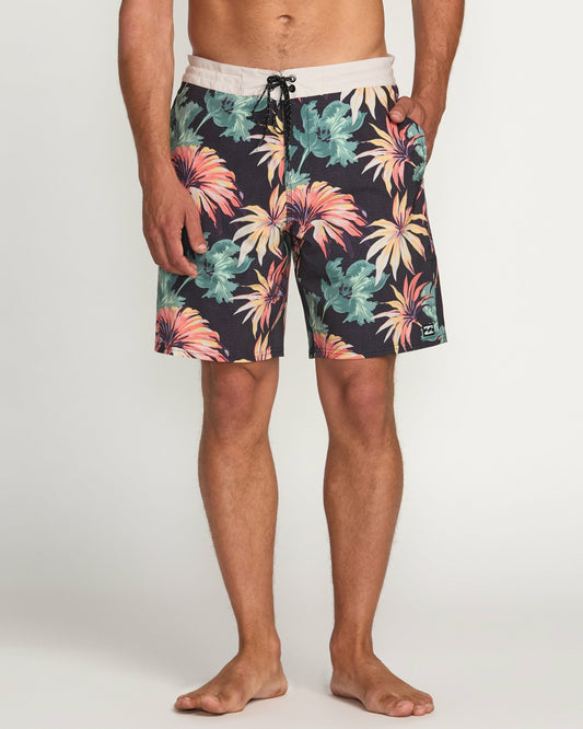 Sundays Lo Tide 19" Boardshorts | Multi Billabong