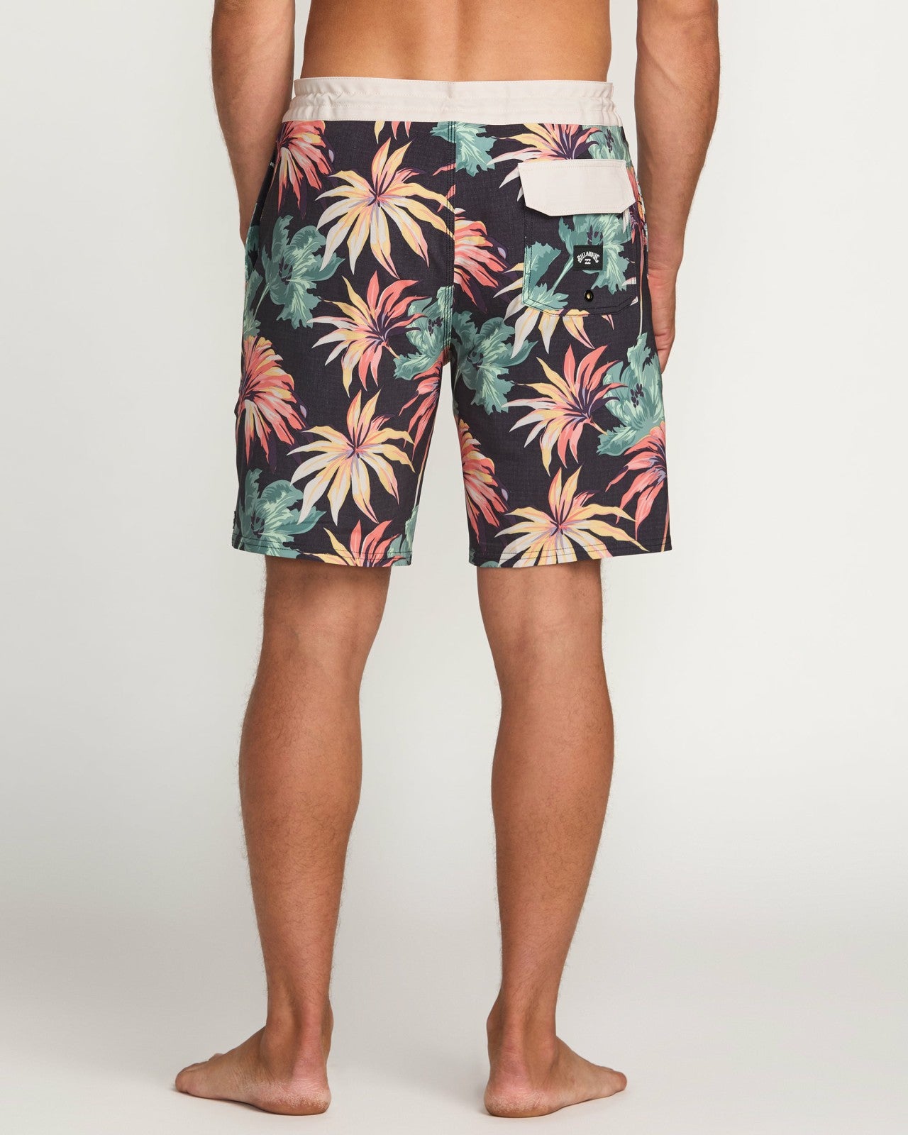 Sundays Lo Tide 19" Boardshorts | Multi Billabong