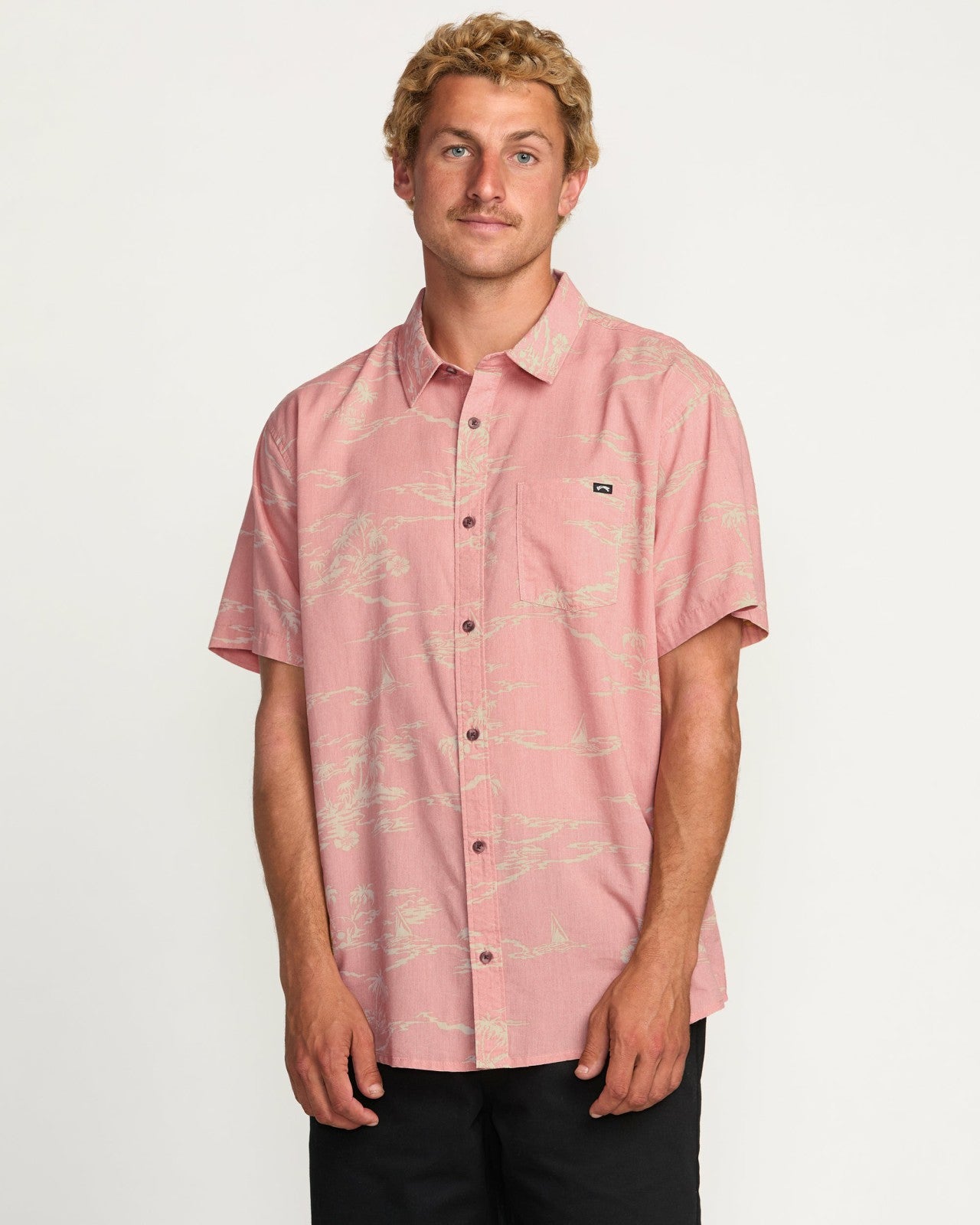 Sundays Short Sleeve Shirt | Dust Red Billabong