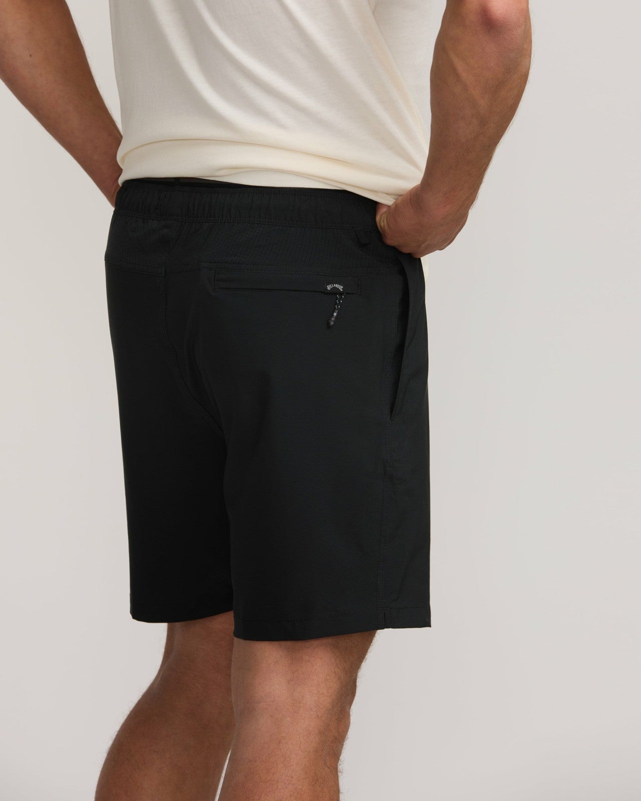 Surftrek Elastic Submersible 17" Hybrid Shorts | Black Billabong