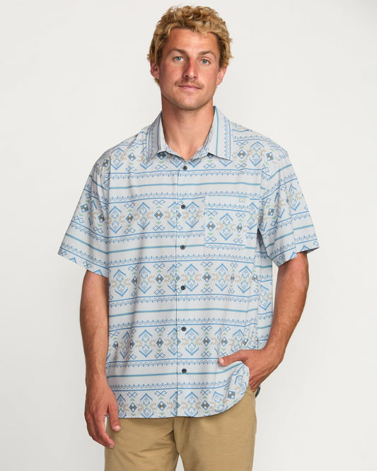 Surftrek Perf Short Sleeve Shirt | Alloy Billabong
