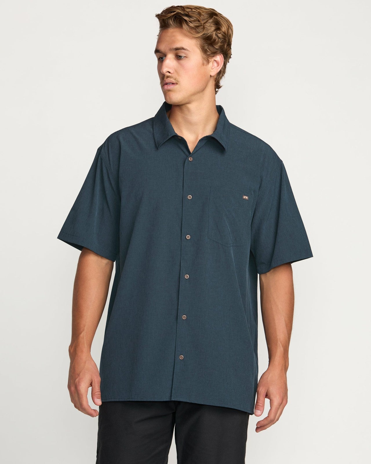 Surftrek Perf Short Sleeve Shirt | Navy Billabong