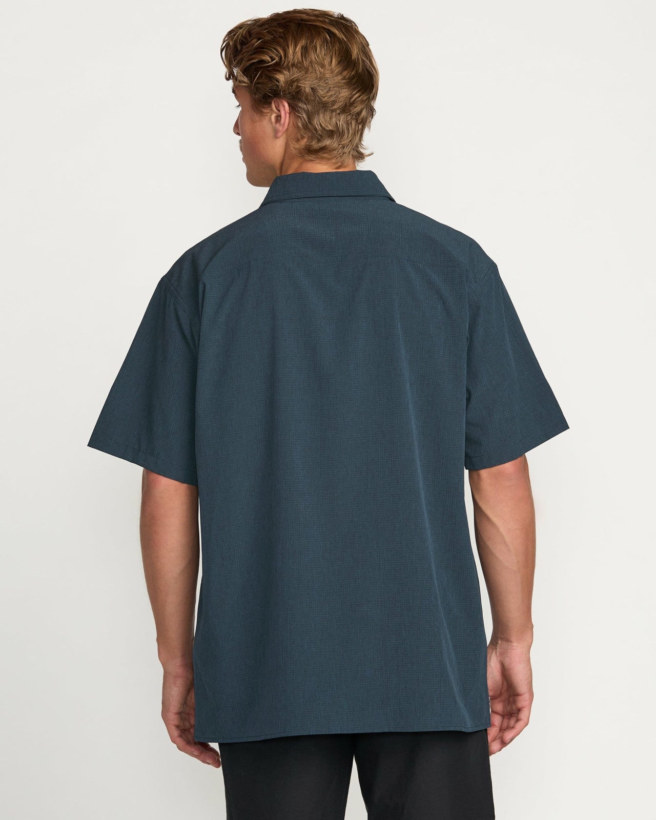 Surftrek Perf Short Sleeve Shirt | Navy Billabong