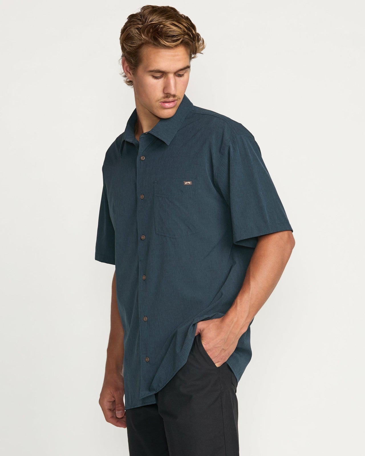 Surftrek Perf Short Sleeve Shirt | Navy Billabong