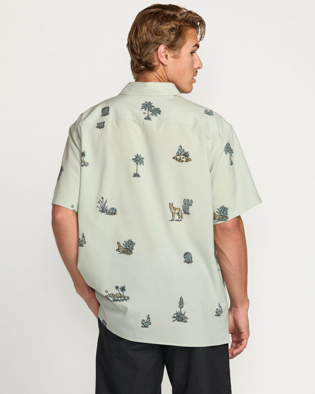 Surftrek Transit Short Sleeve Shirt | Chino Billabong