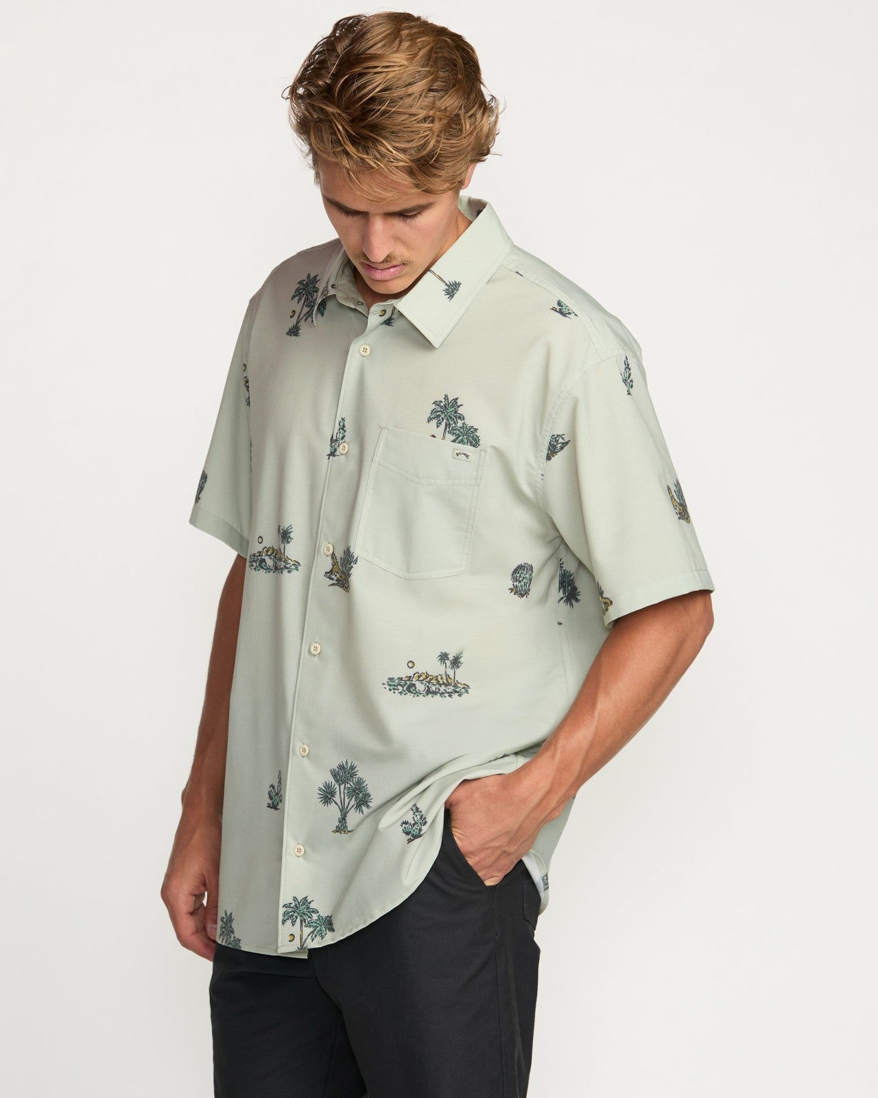 Surftrek Transit Short Sleeve Shirt | Chino Billabong