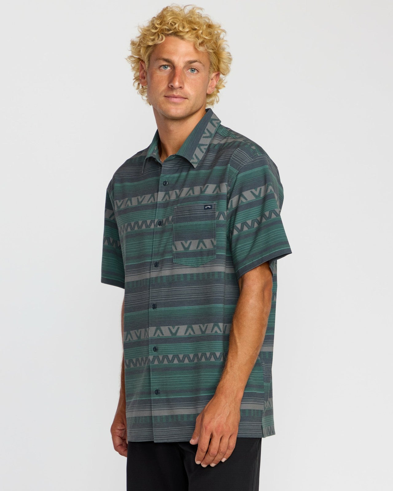 Surftrek Transit Short Sleeve Shirt | Navy Billabong