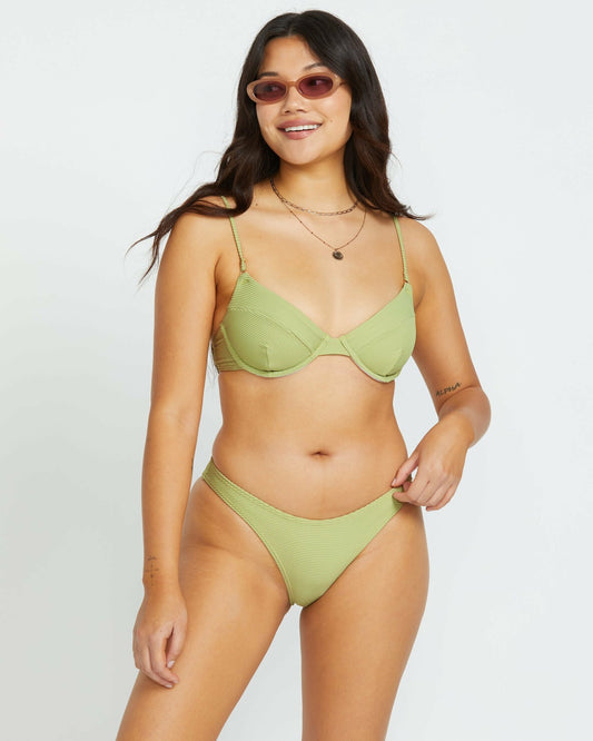 Tanlines Morgan Underwire Bikini Top | Avocado Billabong