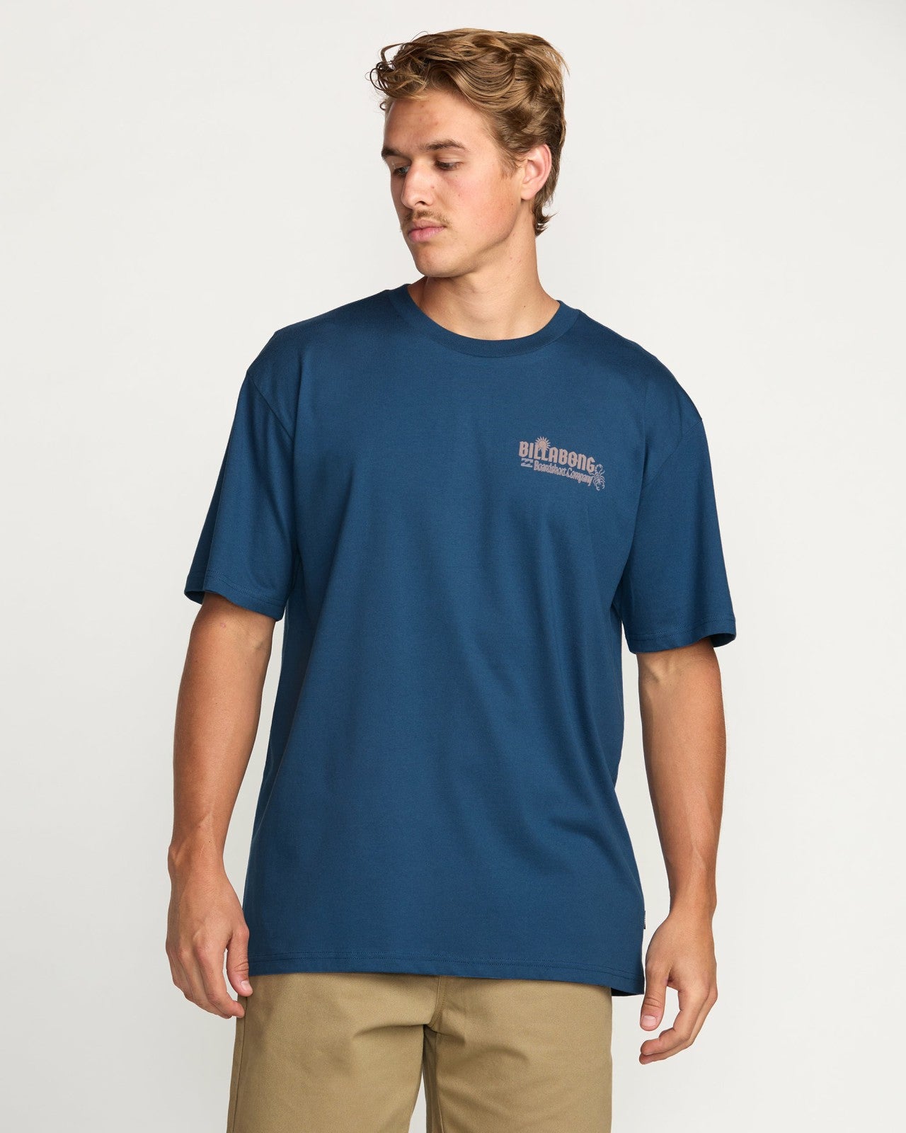 The Hunt Regular Tee | Deep Blue Billabong