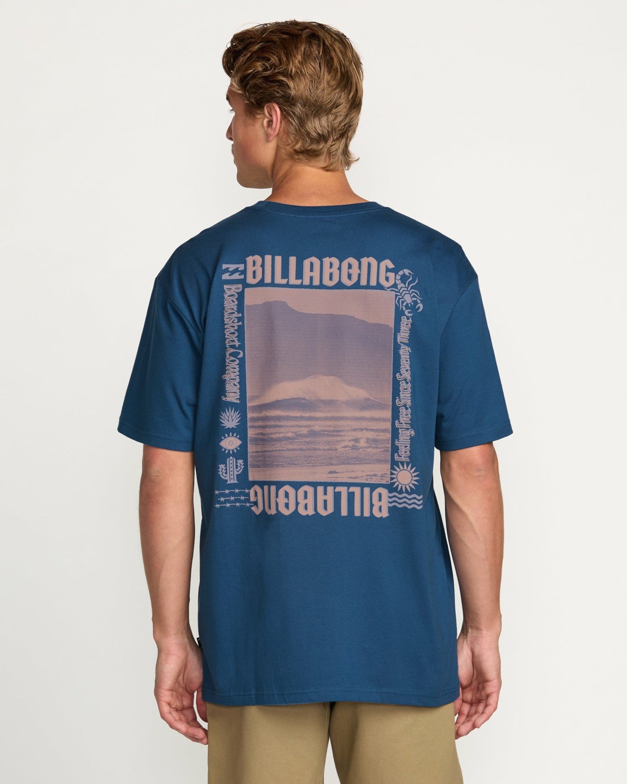 The Hunt Regular Tee | Deep Blue Billabong