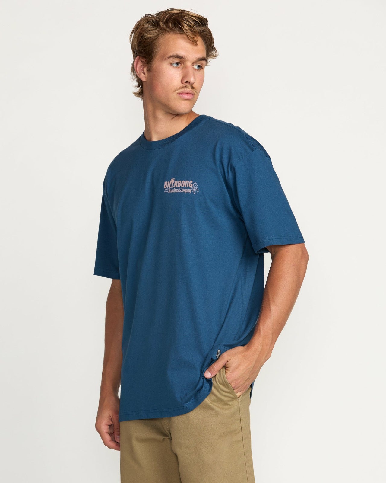 The Hunt Regular Tee | Deep Blue Billabong