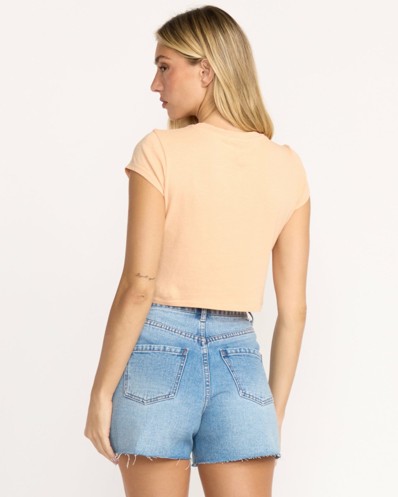 Vacay Awaits Tee | Sunstone Billabong