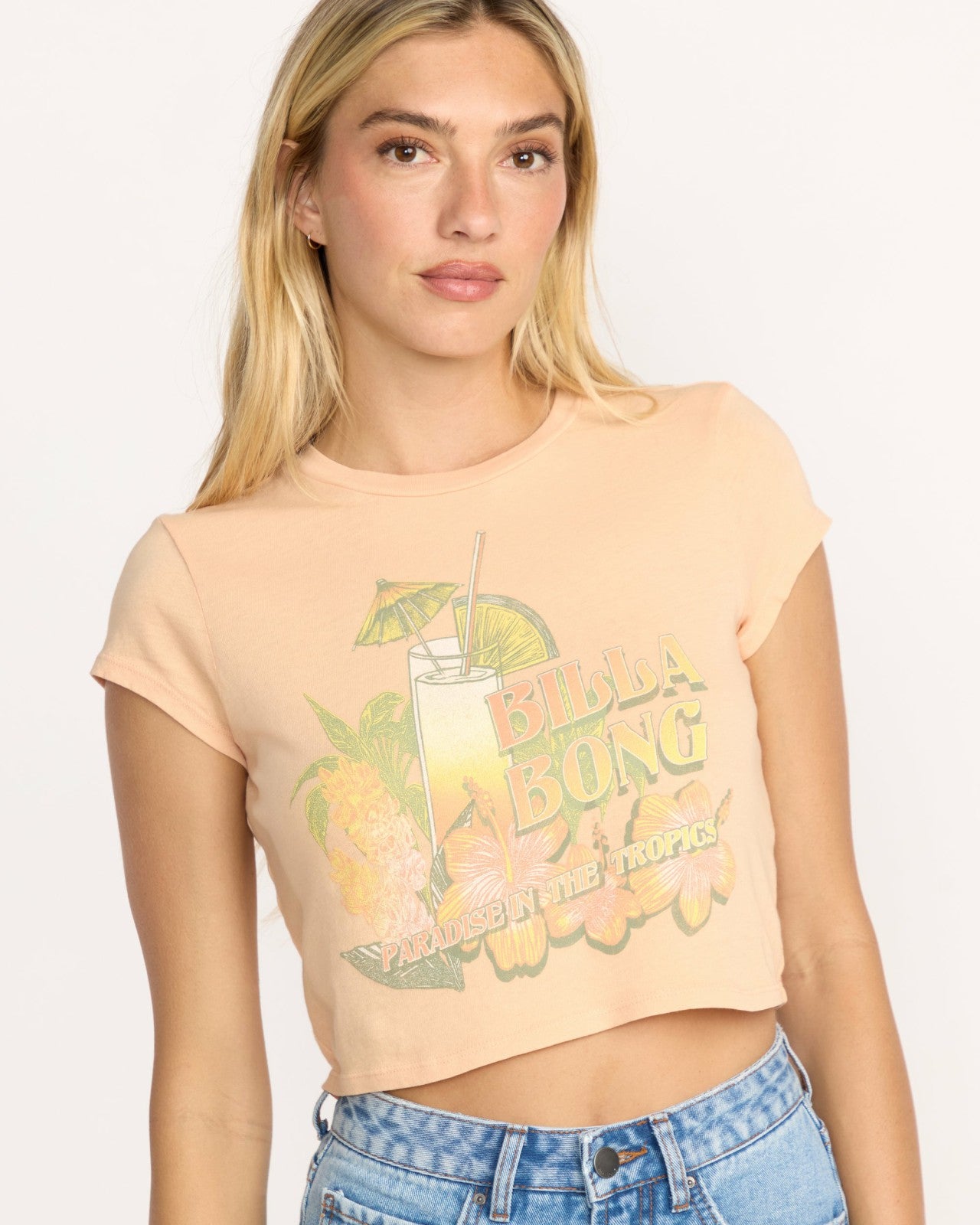 Vacay Awaits Tee | Sunstone Billabong