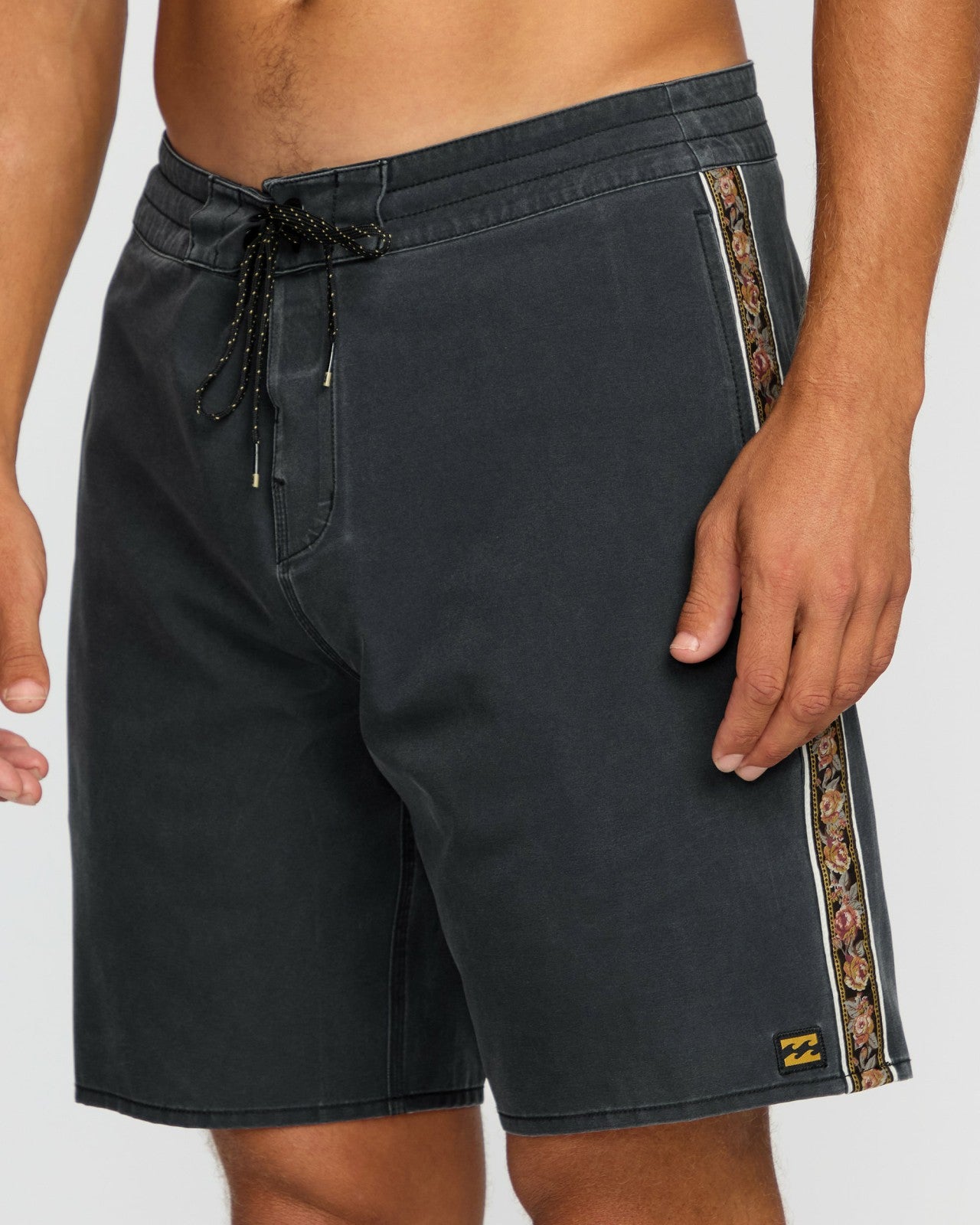Wategos Lo Tide 19" Boardshorts | Phantom Billabong