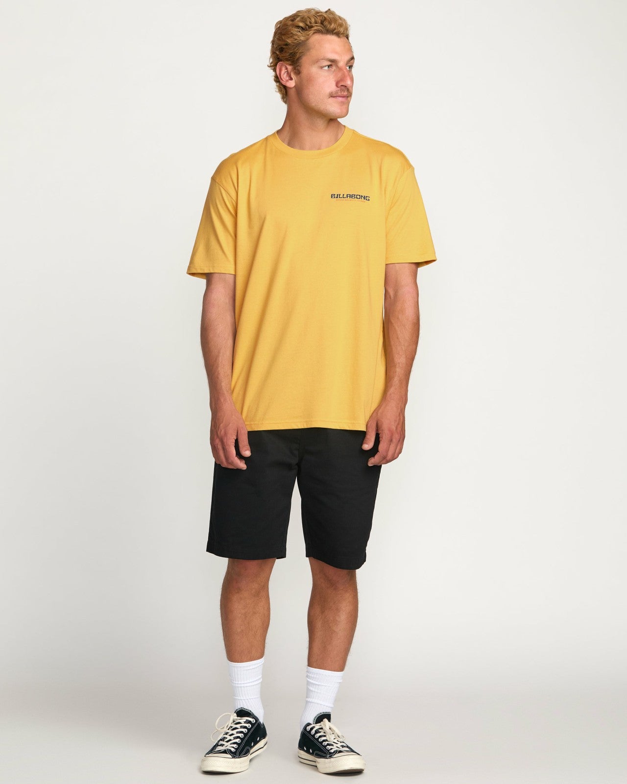 Window Premium Tee | Vintage Gold Billabong