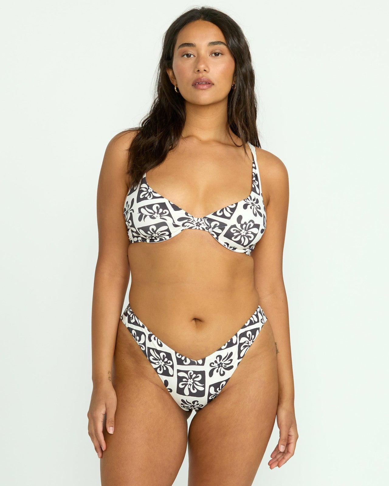Ur A Legend Marina Underwire Bikini Top | Black Sands Billabong